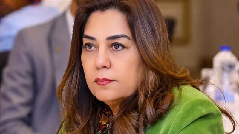 غلق 34 محلًا مخالفًا خلال حملات رقابية بالقاهرة