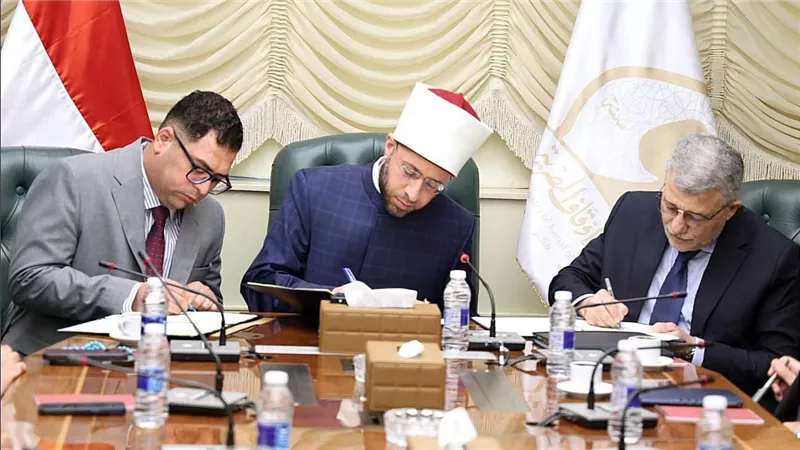 وزارة الأوقاف وهيئة الأوقاف توقعان بروتوكولي تعاون مع المجموعة الوطنية لاستثمارات الأوقاف
