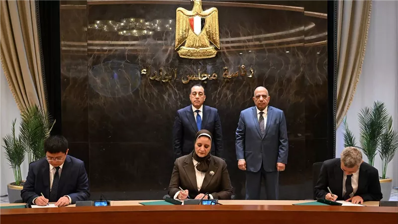 رئيس الوزراء يشهد توقيع مذكرة تفاهم لإنشاء أول مصنع لتوربينات الرياح في مصر ومشروع بقدرة 2000 ميجاوات