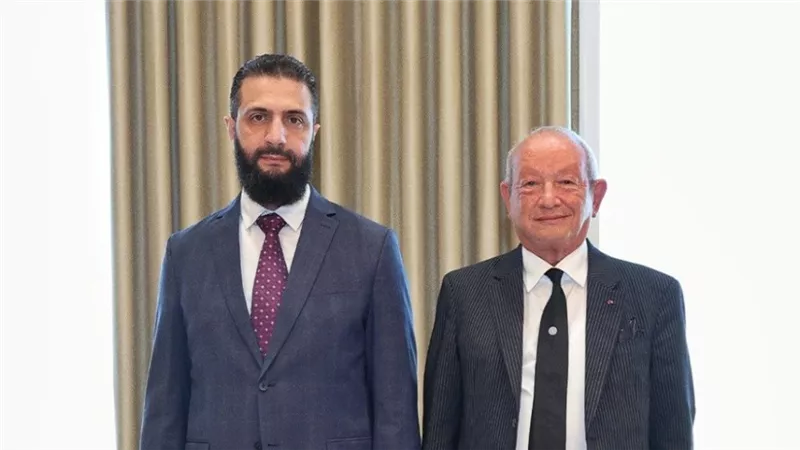 الرئيس السوري أحمد الشرع يستقبل نجيب ساويرس لبحث فرص الاستثمار في سوريا