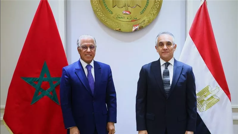 وزير العدل يستقبل سفير المملكة المغربية لبحث تطوير آفاق التعاون القضائي المشترك