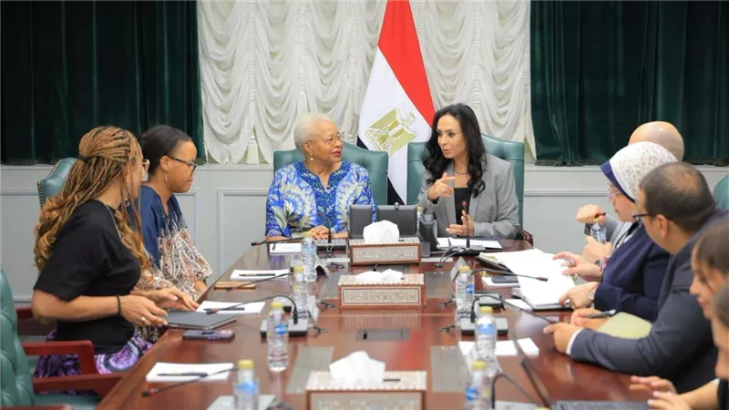 مايا مرسي تبحث مع جراسا ماشيل تعزيز التعاون في الحماية الاجتماعية 