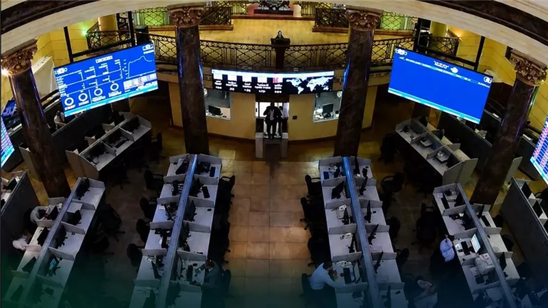 البورصة المصرية تستهل تعاملات الثلاثاء بصعود جماعي.. و”مصر للألومنيوم” تتصدر الرابحين