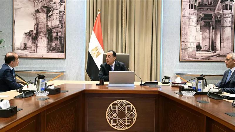 مدبولي ووزير المالية يستعرضان موازنة 2026/2027 وأولويات الصحة والتعليم 