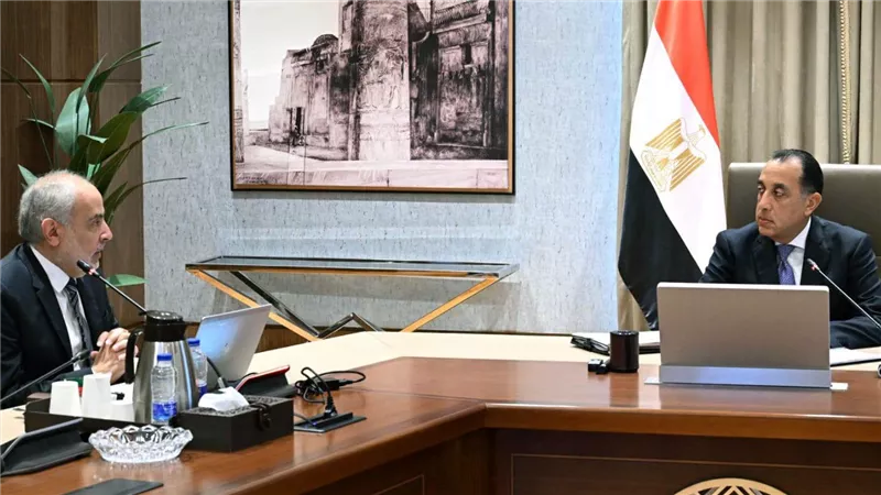 رئيس الوزراء يتابع مخطط تطوير منطقة نزلة السمان ومشروع إحياء 