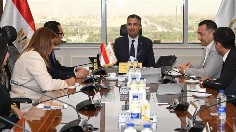 وزير التموين يبحث تمويل مشروع كاري أون لدعم رواد الأعمال وتعزيز الشمول المالي المستدام