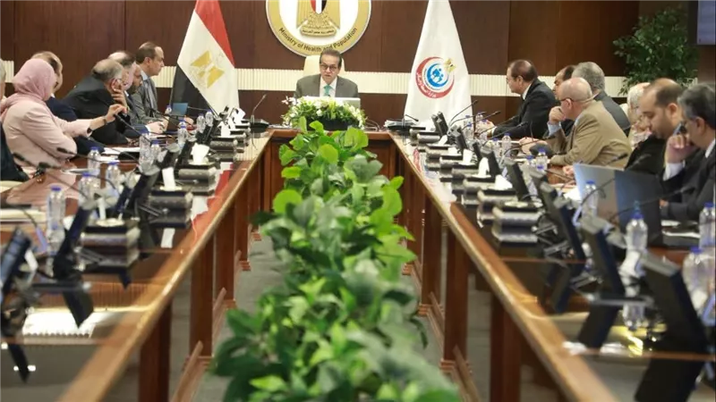 وزير الصحة يترأس الاجتماع الثاني للجنة العليا لرفع مستوى جودة خدمات الرعاية الصحية وسلامة المرضى