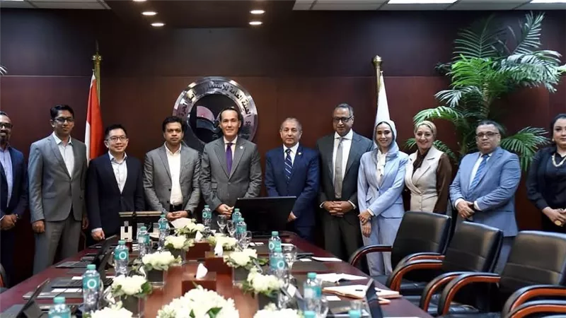 الاستثمار تبحث مع سنغافورة تعزيز الشراكات وجذب استثمارات جديدة