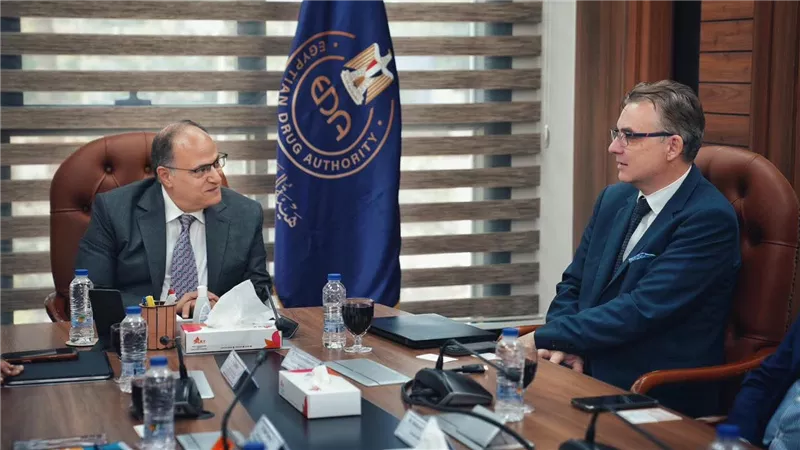 رئيس هيئة الدواء المصرية يبحث مع 