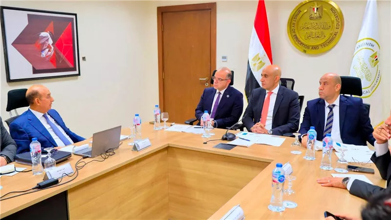 الحكومة والقطاع الخاص يتعاونان لتطوير التعليم الفني ودعم الصناعة والتصدير وسوق العمل