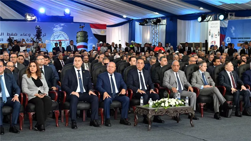 رئيس الوزراء يشهد مراسم تركيب وعاء ضغط المفاعل للوحدة النووية الثانية بمحطة الضبعة النووية