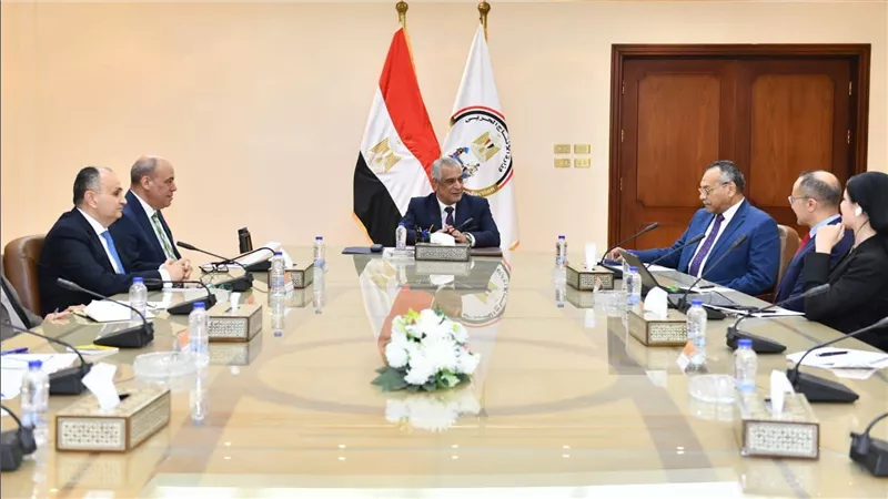 جمبلاط يبحث مع إنتل العالمية التعاون بالذكاء الاصطناعي والبرمجيات الصناعية وتوطين التكنولوجيا