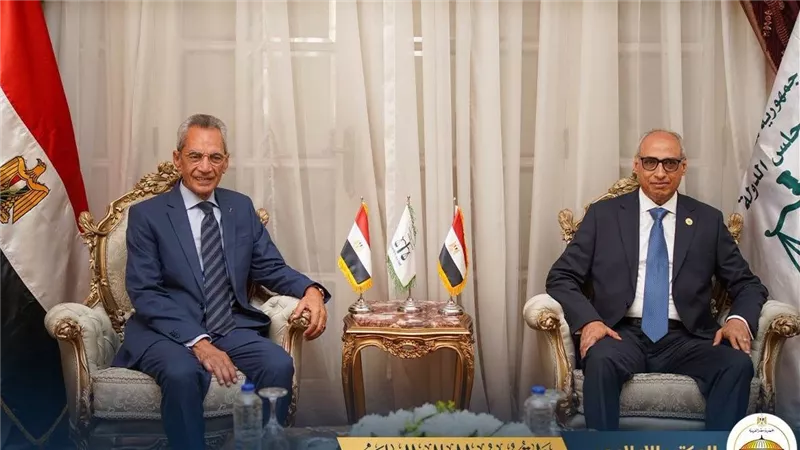وزير شئون المجالس النيابية يهنئ رئيس مجلس الدولة ويؤكد تعزيز التعاون التشريعي والقانوني