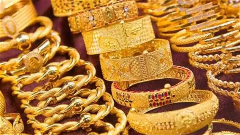 جولد بيليون: ارتفاع النفط عوائد السندات الأمريكية يدفعان الذهب لخسائر 1.5%
