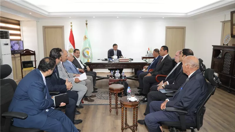 وزير الزراعة يبحث توطين تقاوي البطاطس ودعم صغار المزارعين
