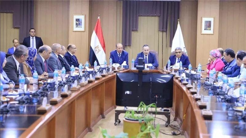 وزير التعليم العالي يترأس اجتماع مجلس جامعة المنصورة