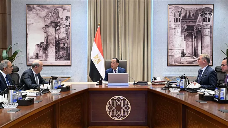 الحكومة تسرّع برنامج الطروحات لتعزيز دور القطاع الخاص