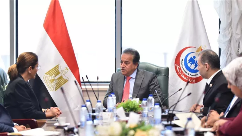 “خالد عبدالغفار” يدفع نحو نقلة نوعية في المناظرات الطبية عن بعد