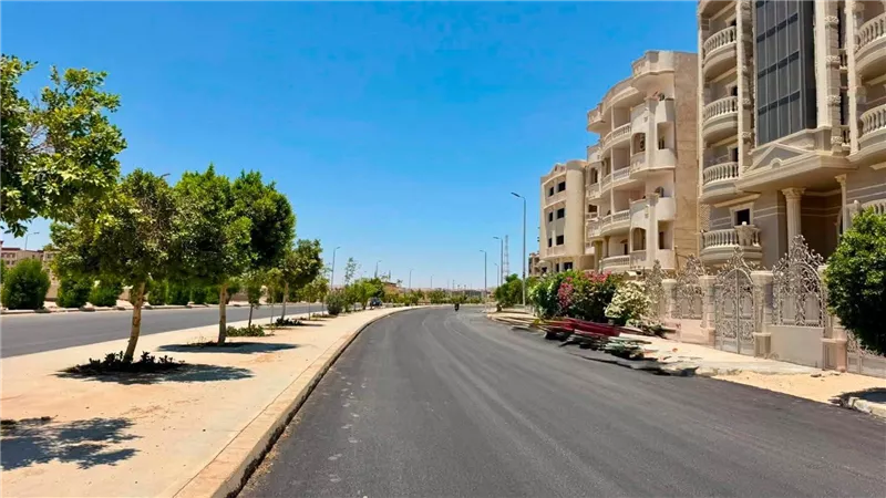 وزيرة الإسكان تتابع تنفيذ مشروعات تطوير الطرق والمرافق والتنسيق الحضاري بعدد من المدن الجديدة