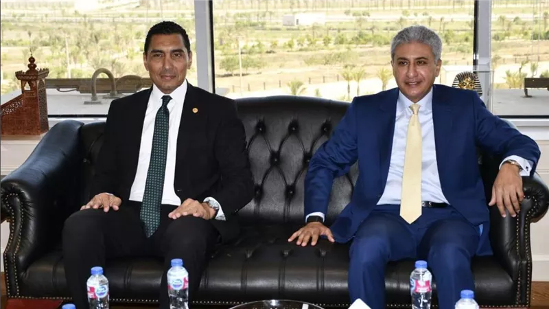 وزيرا السياحة والشباب يعززان التعاون لدعم السياحة الرياضية