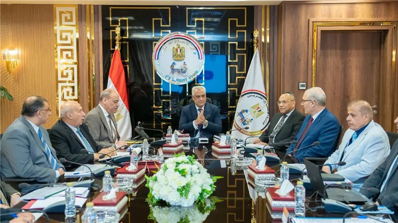 جمبلاط: التدريب أولوية لرفع كفاءة كوادر الإنتاج الحربي