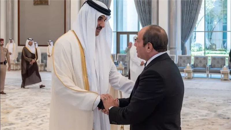 الرئيس السيسي يعزي أمير قطر في وفاة الأمير الوالد الشيخ حمد