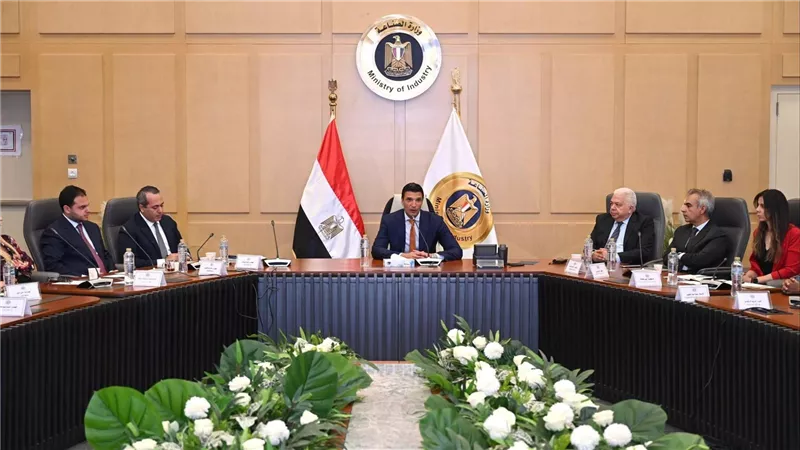 الصناعة تطلق خطوات لخفض استهلاك الطاقة بمصانع السيراميك