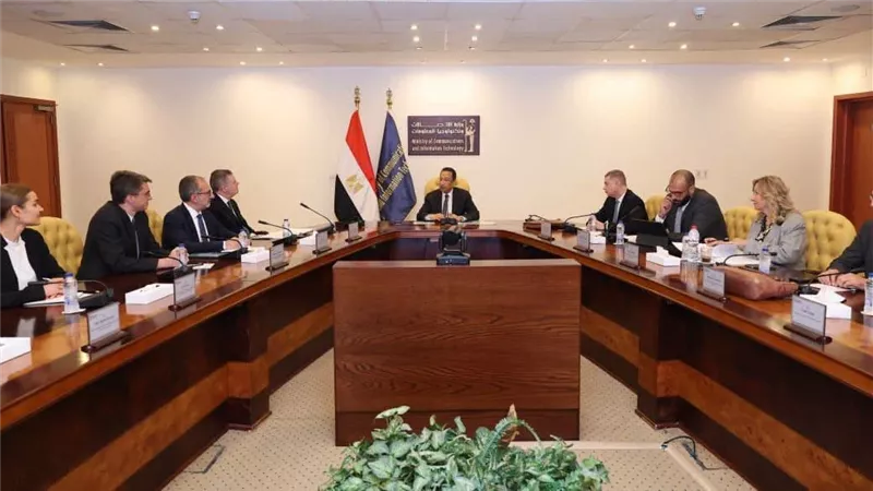 وزير الاتصالات يبحث مع البنك الدولي دعم التحول الرقمي والذكاء الاصطناعي