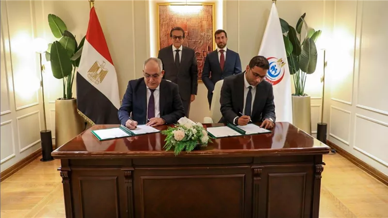 وزير الصحة يشهد توقيع بروتوكول تعاون مع «روش إيجيبت» لميكنة منظومة الرمد