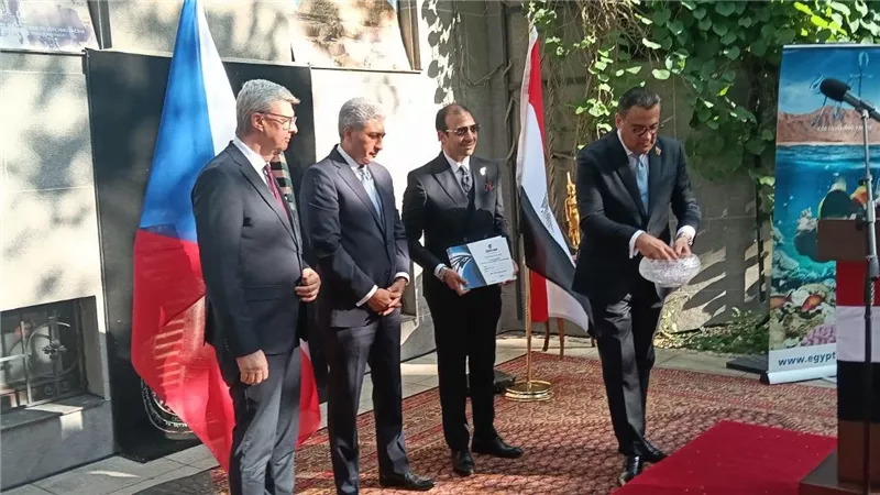 وزير السياحة والآثار يشارك في احتفال السفارة المصرية في براغ بمناسبة العيد الوطني لجمهورية مصر العربية