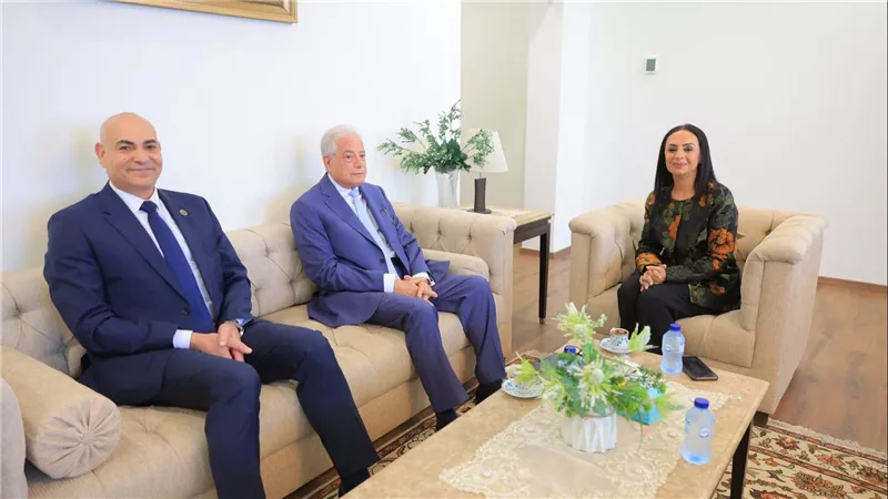 وزيرة التضامن الاجتماعي تلتقي مستشار رئيس الجمهورية للتنمية المحلية ورئيس جامعة مدينة السادات