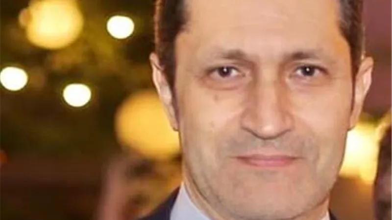 سجال اقتصادي متواصل بين علاء مبارك ويوسف بطرس غالي حول الدولار والدعم والأسعار