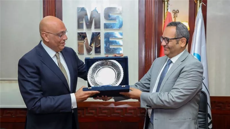 مصطفى إسماعيل حسن يتسلم رئاسة جهاز تنمية المشروعات ويؤكد: استكمال مسيرة التطوير ودعم رواد الأعمال