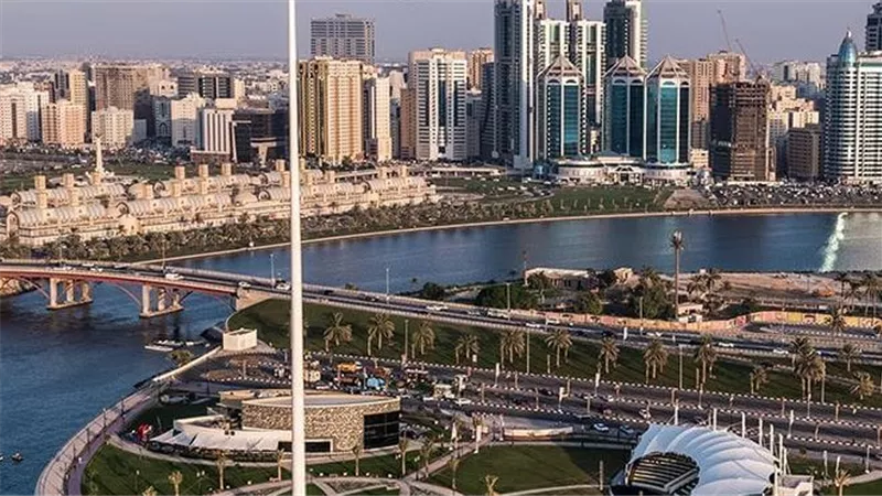 الإمارات تحدد شروط وضوابط التأشيرة السياحية الخماسية متعددة الدخول