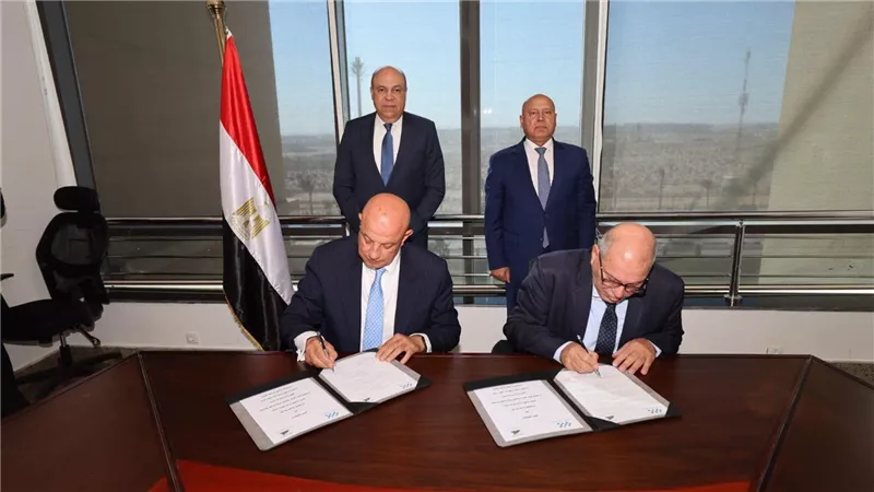 النقل والطيران يوقعان بروتوكولًا لتطوير وصيانة المطارات ورفع كفاءة البنية التحتية والخدمات المتكاملة