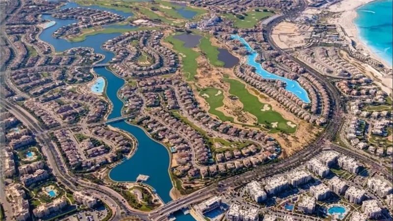 بين تنظيم الإدارة وغضب الملاك.. قيود “مراسي” تفتح ملف إدارة المنتجعات بالساحل الشمالي