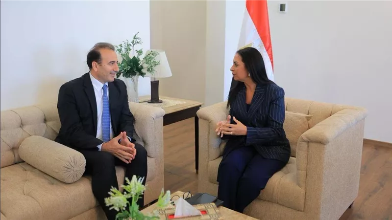 وزيرة التضامن الاجتماعي تلتقي نائب الممثلة المقيمة لبرنامج الأمم المتحدة الإنمائي في مصر