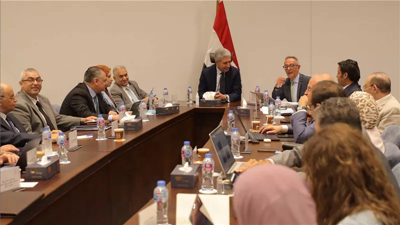 “شريف فتحي”  يوجه بتعزيز الدور الرقمي والبحثي للمتحف المصري الكبير