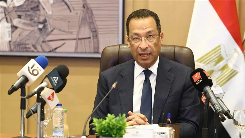 وزيرا التنمية المحلية والاتصالات يطلقان خدمة تراخيص المحال العامة عبر منصة مصر الرقمية