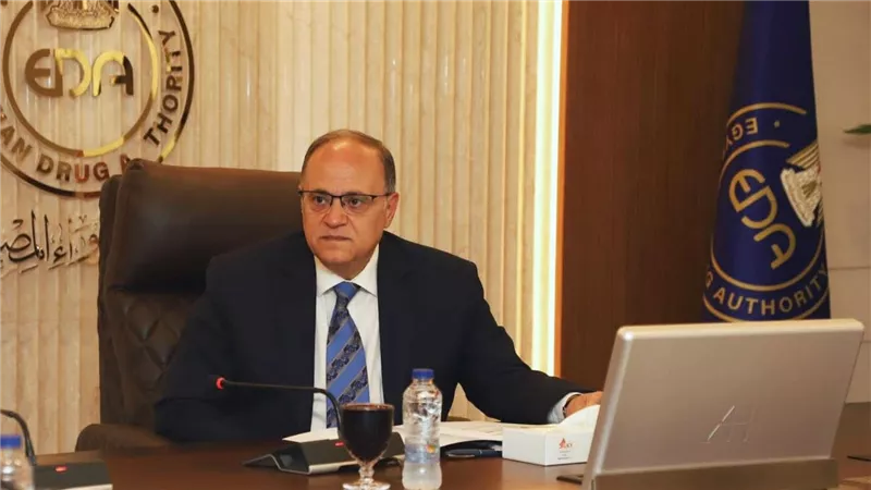 رئيس هيئة الدواء يبحث مع HVD مصر وإفريقيا تعزيز التعاون في مجال المستلزمات الطبية