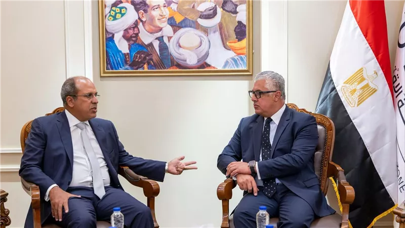 اقتصادية قناة السويس والجامعة البريطانية تبحثان تعزيز الابتكار وخدمة الصناعة