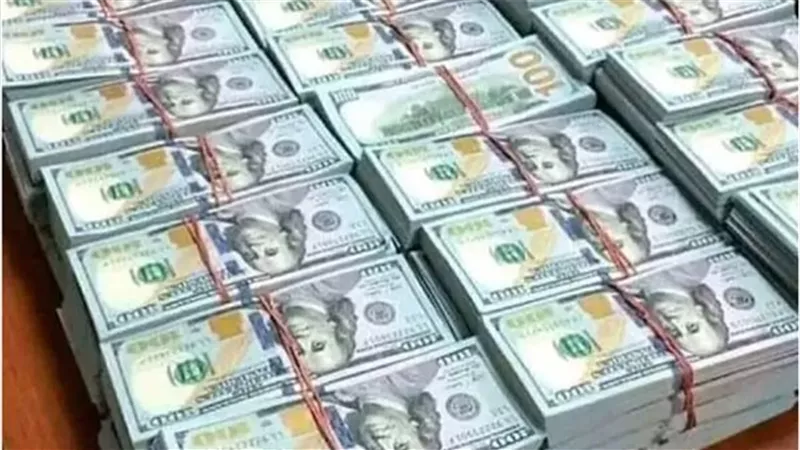 أسعار العملات اليوم: الاستقرار يسيطر على الدولار، والدينار الكويتي يتربع على عرش الأعلى قيمة