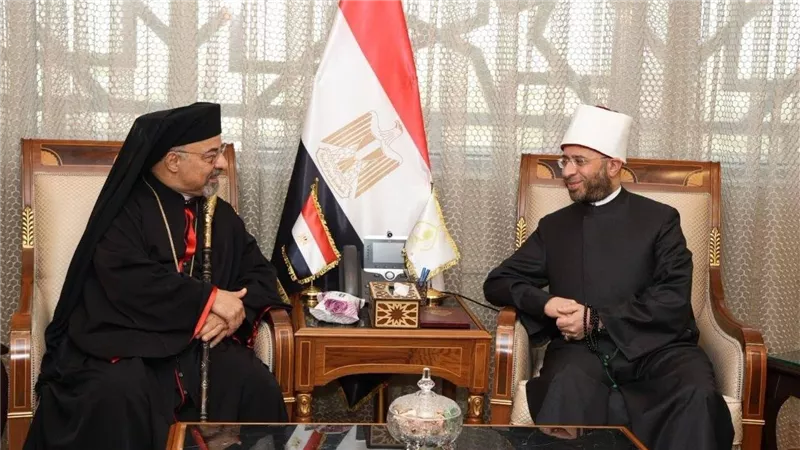 وزير الأوقاف يستقبل بطريرك الأقباط الكاثوليك وقيادات هيئة أوقاف الكنيسة الكاثوليكية لبحث آفاق التعاون المشترك 
