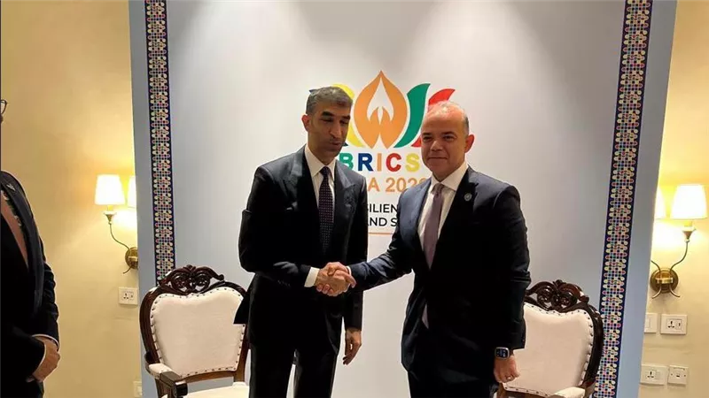 وزير الاستثمار يبحث مع نظيره الإماراتي تعزيز الشراكة التجارية والاستثمارية وتوسيع التعاون الأفريقي المشترك