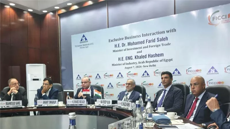وزير الصناعة يبحث مع شركات هندية فرص التصنيع المحلي والتوسع بالسوق والتصدير