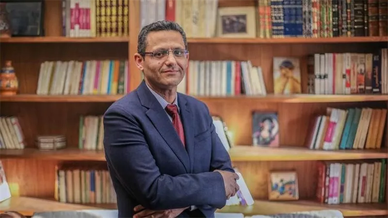 للحد من الكيانات الوهمية وانتحال الصفة.. نقيب الصحفيين يخاطب الوزراء والمحافظين ويتقدم بـ 10 بلاغات للنائب العام