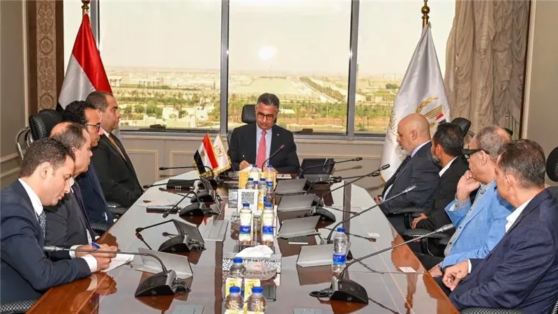 التموين وشعبة الذهب تتفقان على خريطة طريق لتطوير السوق وحماية المستهلك
