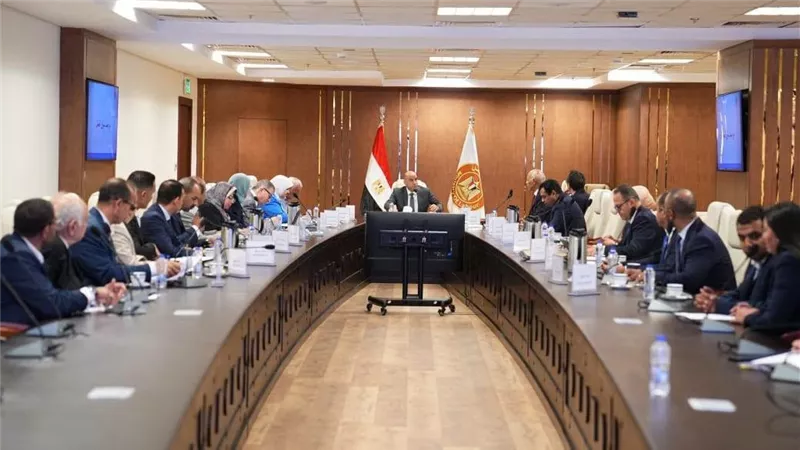 وزير العمل يترأس الاجتماع الأول للمرصد المركزي لسوق العمل.. ويوجه بسرعة تفعيل منظومة المراصد الإقليمية وتحديث آلياتها 