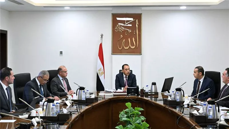 رئيس الوزراء يستعرض عددا من المقترحات لتطوير أداء البورصة المصرية وما حققته من إنجازات خلال الفترة الماضية