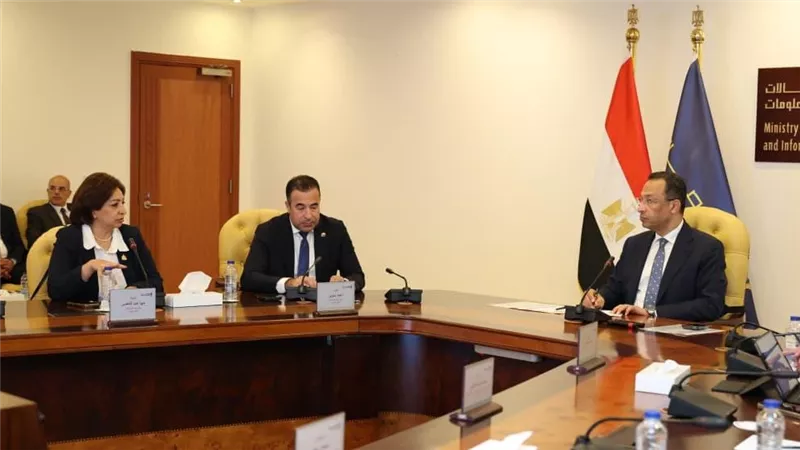 بحضور وزير الاتصالات والقيادات البرلمانية.. حسم أزمة 